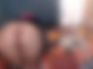 Live cam show with Essencelover - Ass Clapping on sexylivex.com
