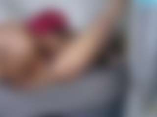 Essencelover's Live Sex Cam Show