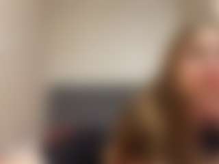 EstherNightlinger's Live Sex Cam Show
