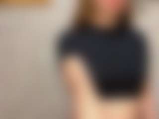Live cam show with EstherNightlinger - Bikini on dropp.cam