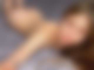 Live cam show with EstherNightlinger - Striptease Teen (18+) on infinitiblacc.com