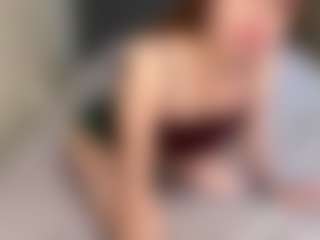 EstherNightlinger's Live Sex Cam Show