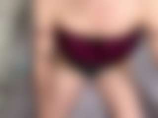 Live cam show with EstherNightlinger - Athletic on StripNow