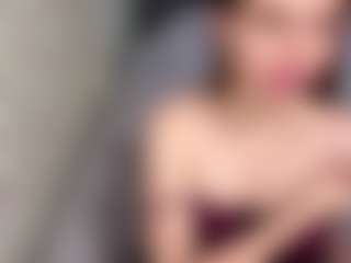 EstherNightlinger's Live Sex Cam Show