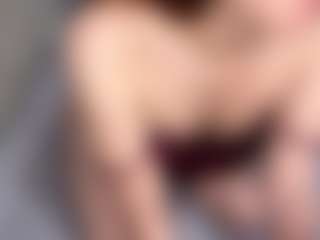 EstherNightlinger's Live Sex Cam Show