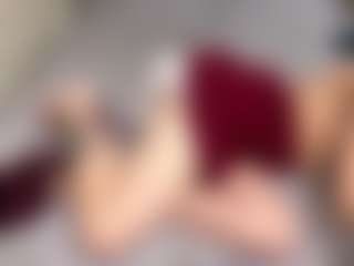 Live cam show with EstherNightlinger - Aussie on luckytryst.com