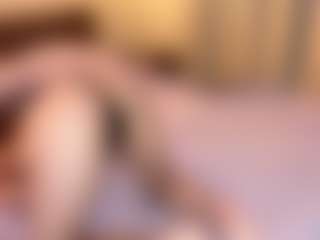 Live cam show with EstherNightlinger - Smoking on Camsoda