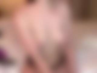 Live cam show with EstherNightlinger - Cowgirl on AdultVida.com