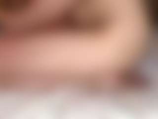 EstherNightlinger's Live Sex Cam Show