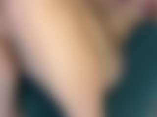 Live cam show with EstherNightlinger - Bedroom on Camsoda