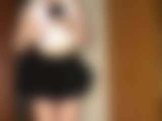 Live cam show with HildegardeGoffigan - Skinny on SinfulBabes