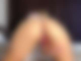 Live cam show with HildegardeGoffigan - Skinny on sexylivex.com