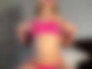 Live cam show with HildegardeGoffigan - Skinny on sexytreat.net