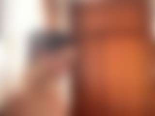 Live cam show with JoeyMineah - Bra on TottyGirls