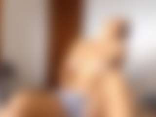 Live cam show with JoeyMineah - Flash on hotwifechat.live