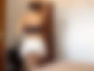 Live cam show with JoeyMineah - Teen (18+) on Camsoda