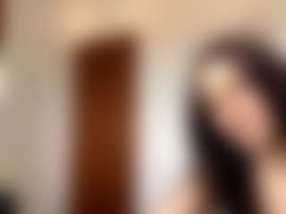 Live cam show with JoeyMineah - Bra on sexylive.show