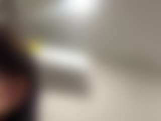 Live cam show with KarleenRadde - Strip on crypto-cams