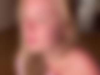 Live cam show with MitsukoCromeans - Blonde Hair Blowjob on AdultVida.com