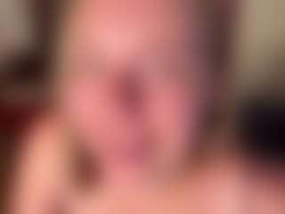 Live cam show with MitsukoCromeans - Blonde Hair Curvy on Uber Horny