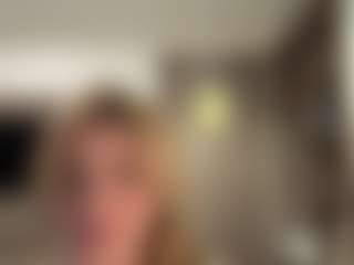 Live cam show with Lily - Strip on Camsoda