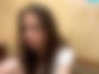 Live cam show with ReneWobbe - Petite on CamwithHer
