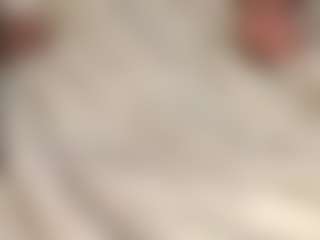Live cam show with RethaKlobucar - Average on Milfs Live