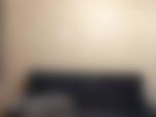 Live cam show with RethaKlobucar - Average on Camming Site