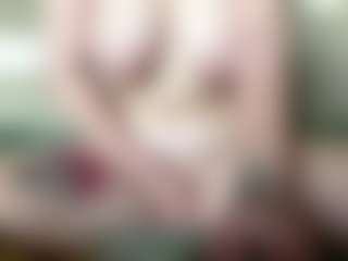 RobenaByant's Live Sex Cam Show