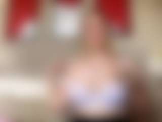 RobenaByant's Live Sex Cam Show
