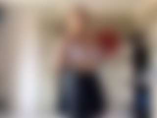 Live cam show with RobenaByant - New Blowjob on CamClone