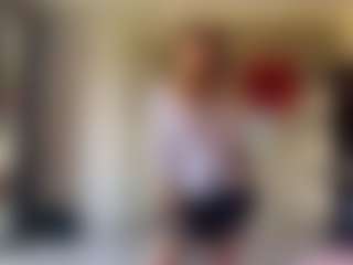 RobenaByant's Live Sex Cam Show