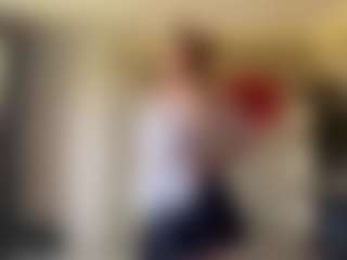 RobenaByant's Live Sex Cam Show