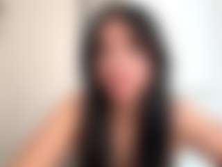 Live cam show with Lisa - Genital Piercings on livesuperchat.net