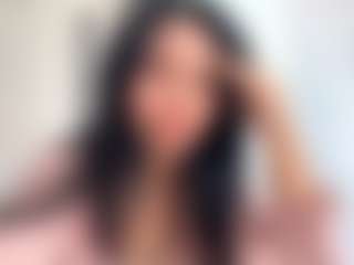Live cam show with Lisa - Facial Piercings on Camming Site