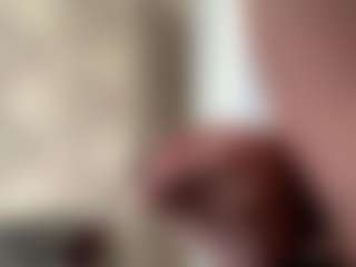 Live cam show with Lisa - Genital Piercings on AdultVida.com