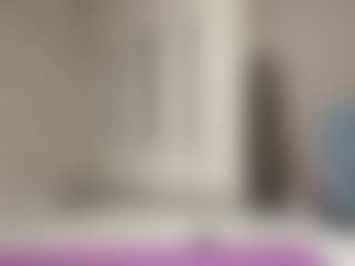 Live cam show with Lisa - Athletic on wildcum.com