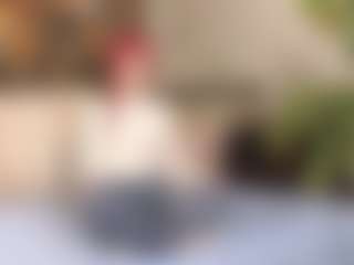 Live cam show with TiaSadowski - Small Tits on Chatstar