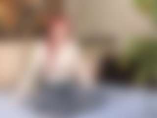 Live cam show with TiaSadowski - Small Tits on Gym Cam Girls