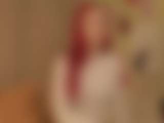 Live cam show with TiaSadowski - Big Tits on liverealitysex.com