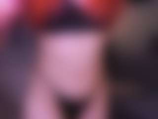 Live cam show with TiaSadowski - Facial on Camsoda