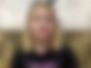 Live cam show with ZenaMelodia - Foot Fetish on Dolls Live