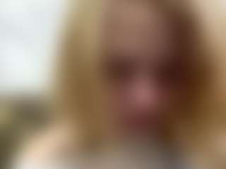 Live cam show with ZenaMelodia - Foot Fetish on AdultVida.com
