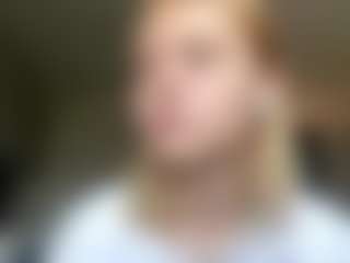 Live cam show with ZenaMelodia - Bedroom on livesuperchat.net