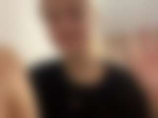 Live cam show with ZenaMelodia - Flashing on Chatstar