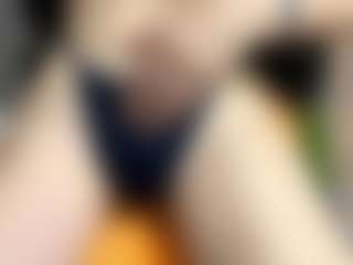 Live cam show with ZenaMelodia - Cute on wildcum.com