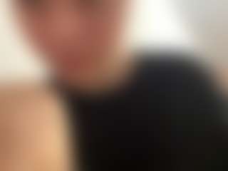 Live cam show with ZenaMelodia - Smoking on Camsoda