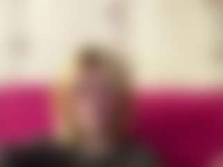 Live cam show with ZenaMelodia - Eating Pussy on Camsoda