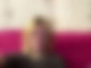 Live cam show with ZenaMelodia - Eating Pussy on Camsoda