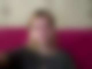 Live cam show with ZenaMelodia - Smoking on CamwithHer